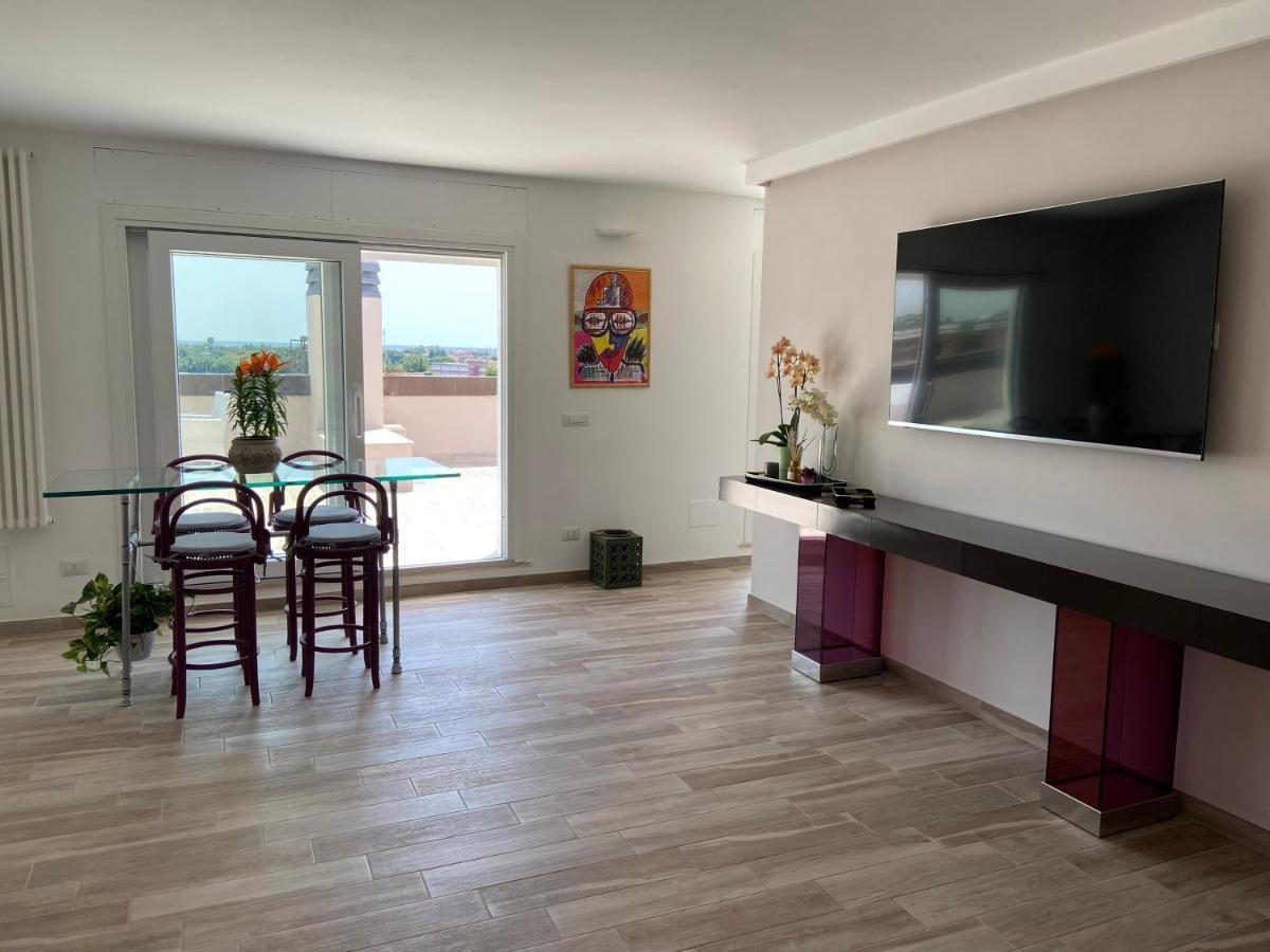 Attico Panoramico Luxury Roma Apartment Exterior photo