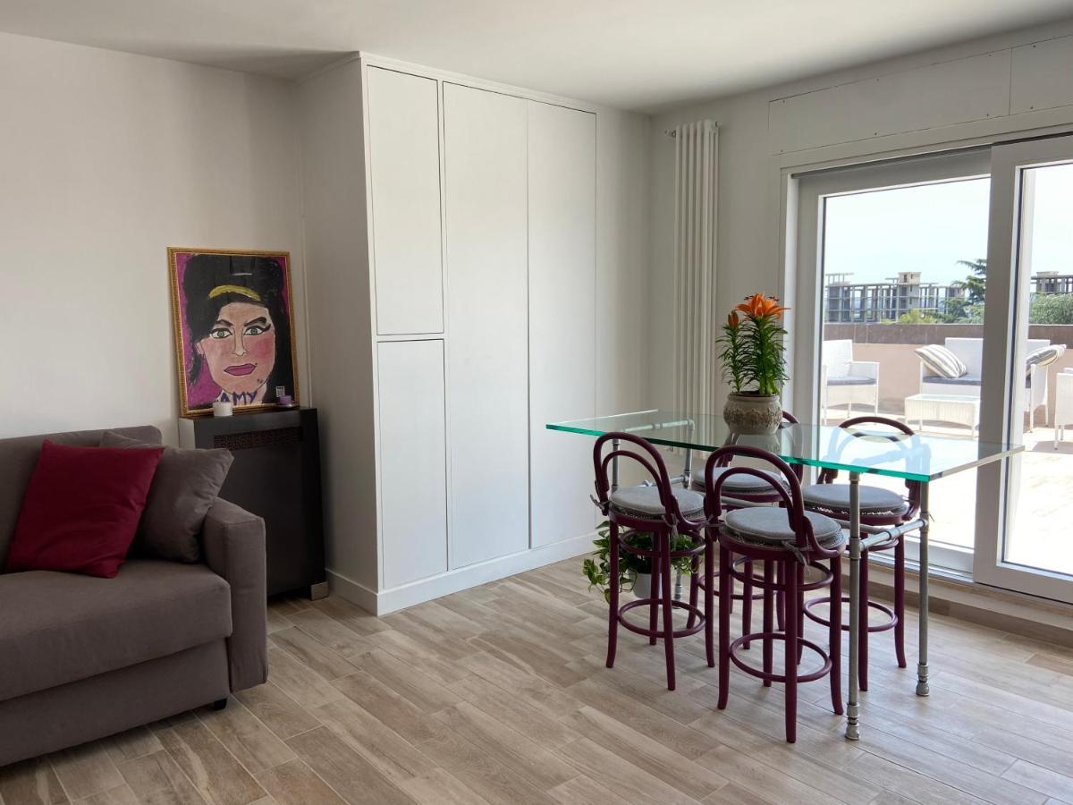 Attico Panoramico Luxury Roma Apartment Exterior photo
