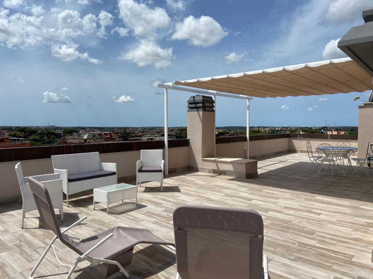 Attico Panoramico Luxury Roma Apartment Exterior photo